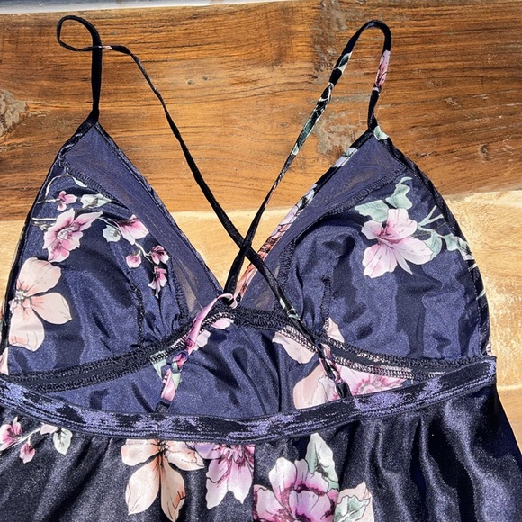 Floral slip dress/ nighty - Picture 4 of 5